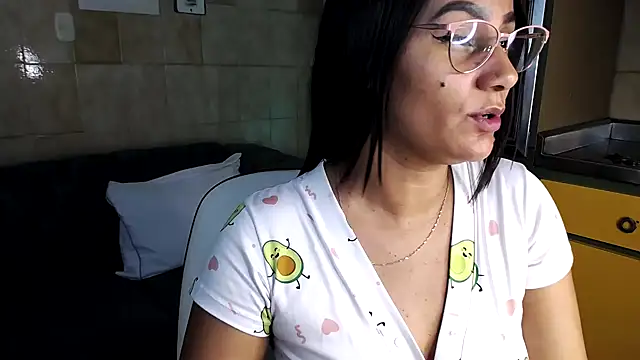 Leticia goddes online show from 11/06/25, 05:30