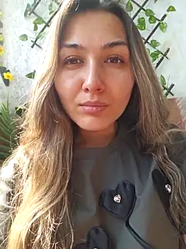 NicolLopeze online show from 05/05/26, 08:55