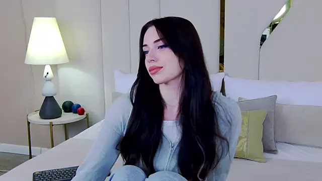 Snapshot of Betty_Bridge chatting on 05/20/26, 02:40 Betty Bridge online show from 05/20/26, 02:40