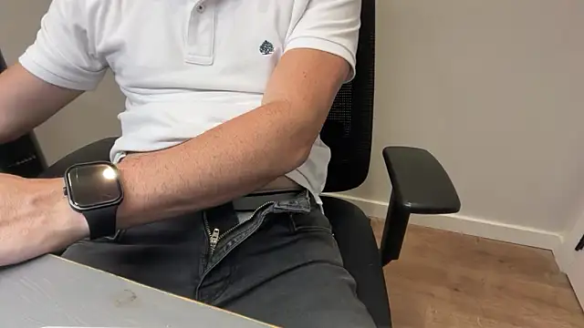 rickyi2023 online show from 06/22/26, 04:04