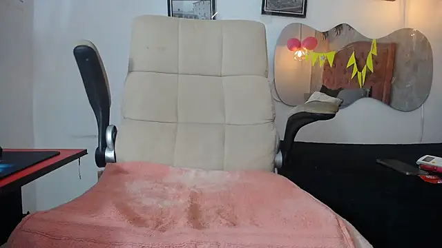 Snapshot of SHARICK_GRECO chatting on 09/16/25, 12:17 SHARICK GRECO online show from 09/16/25, 12:17