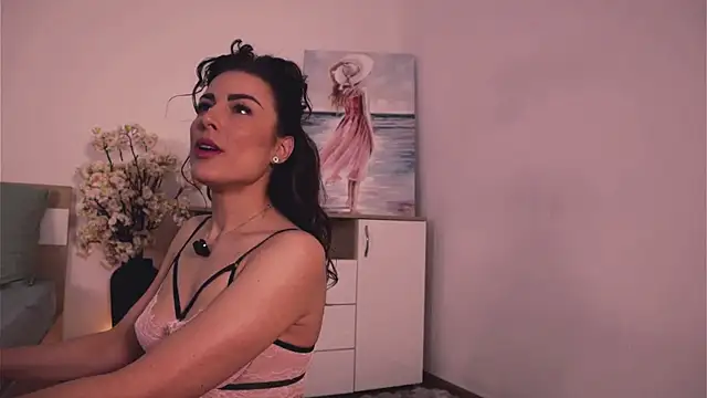 Snapshot of Misslullu chatting on 11/26/25, 02:18 Misslullu online show from 11/26/25, 02:18