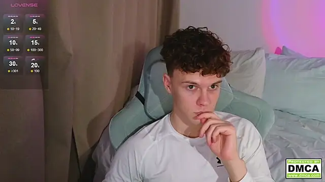 cute thomas online show from 12/04/25, 07:44