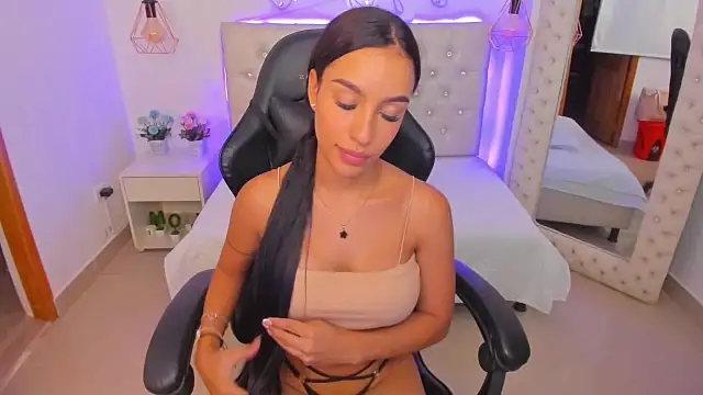xiomara  cortes online show from 01/23/25, 07:07