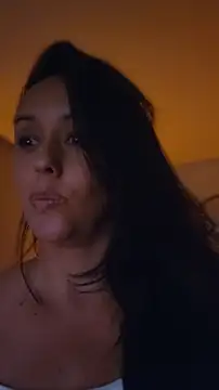 Snapshot of SaharaGarcia__ chatting on 06/25/26, 05:23 SaharaGarcia online show from 06/25/26, 05:23