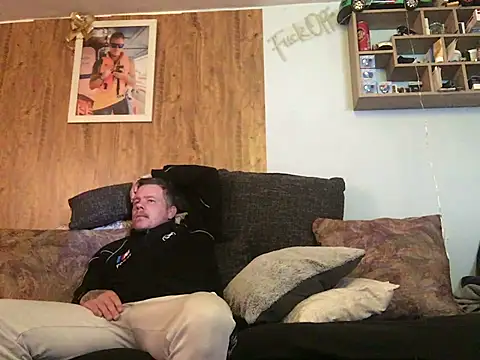 steveindahouse online show from 03/18/25, 09:09