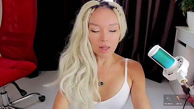 WhiteBunny online show from 05/27/26, 06:21