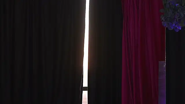 HotSkinnyX online show from 01/18/25, 06:13