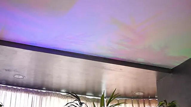 HotSkinnyX online show from 06/12/26, 09:08