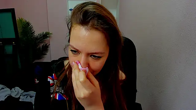 Snapshot of Persephoni chatting on 11/03/25, 12:35 Persephoni online show from 11/03/25, 12:35