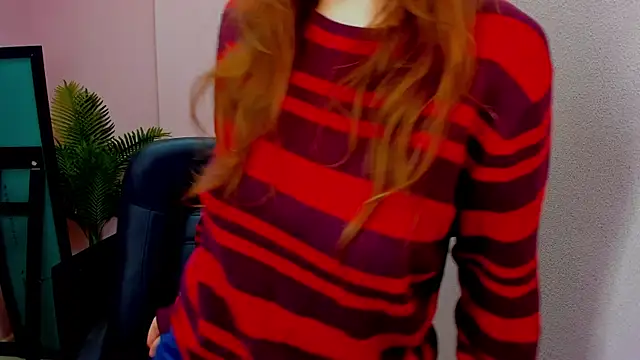 Snapshot of Persephoni chatting on 11/06/25, 08:43 Persephoni online show from 11/06/25, 08:43