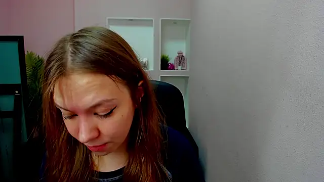 Snapshot of Persephoni chatting on 11/22/25, 10:47 Persephoni online show from 11/22/25, 10:47