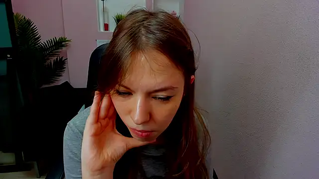 Snapshot of Persephoni chatting on 11/27/25, 08:44 Persephoni online show from 11/27/25, 08:44