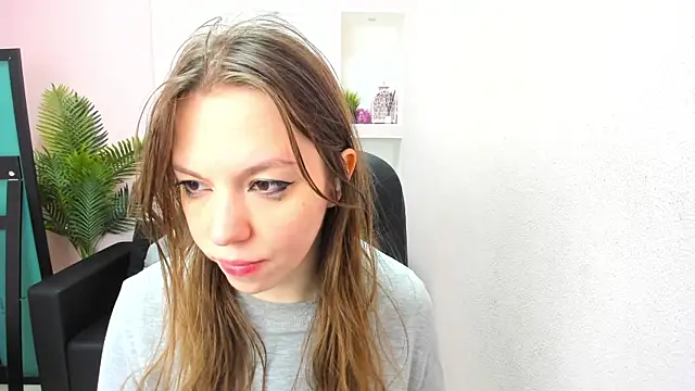 Snapshot of Persephoni chatting on 12/13/25, 08:47 Persephoni online show from 12/13/25, 08:47