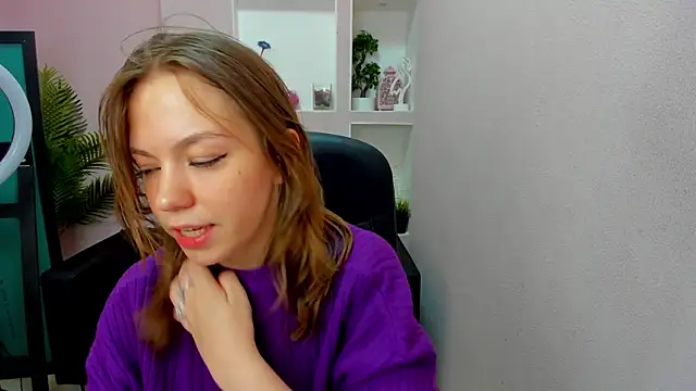 Snapshot of Persephoni chatting on 01/09/26, 05:32 Persephoni online show from 01/09/26, 05:32