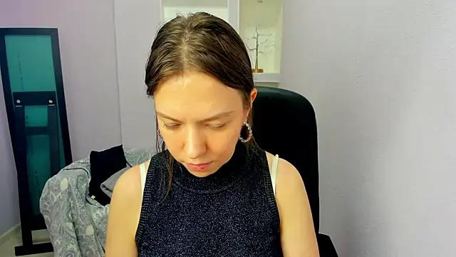 Snapshot of Persephoni chatting on 03/25/26, 10:43 Persephoni online show from 03/25/26, 10:43
