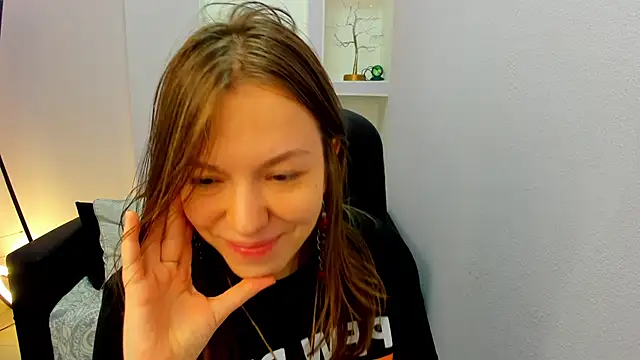 Snapshot of Persephoni chatting on 04/29/26, 10:19 Persephoni online show from 04/29/26, 10:19