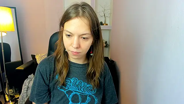 Snapshot of Persephoni chatting on 05/24/26, 10:31 Persephoni online show from 05/24/26, 10:31