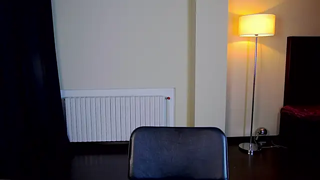 Snapshot of Friend12321 chatting on 02/06/25, 02:00 Friend12321 online show from 02/06/25, 02:00