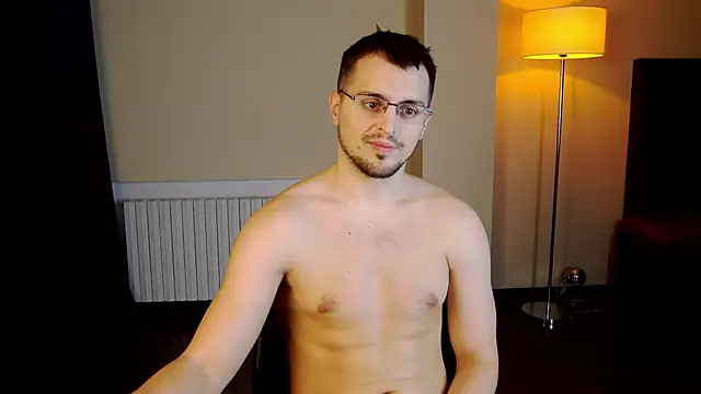 Snapshot of Friend12321 chatting on 02/07/25, 02:08 Friend12321 online show from 02/07/25, 02:08