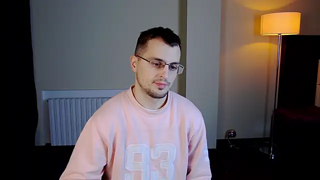 Snapshot of Friend12321 chatting on 02/21/25, 03:56 Friend12321 online show from 02/21/25, 03:56