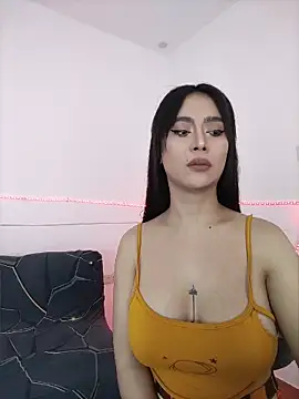 SexyDominnantcheska online show from 04/13/26, 12:05