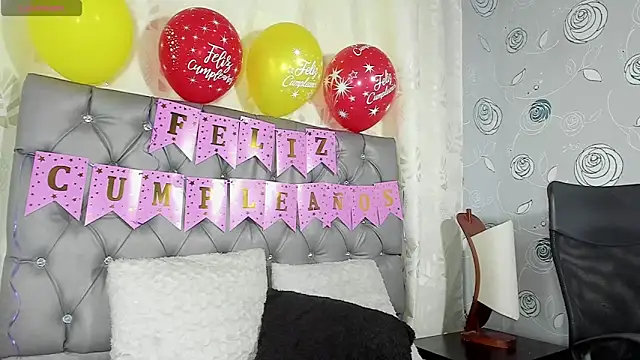 luna evaa online show from 09/25/25, 02:10