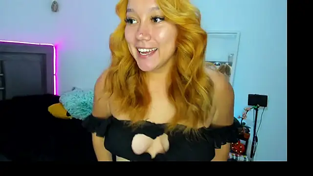 Snapshot of Cherrynoa chatting on 10/26/25, 01:44 Cherrynoa online show from 10/26/25, 01:44