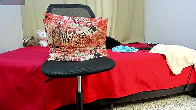 Snapshot of santhi_lee chatting on 02/15/26, 03:20 santhi lee online show from 02/15/26, 03:20