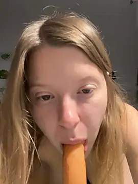 kimczii online show from 06/10/26, 06:23