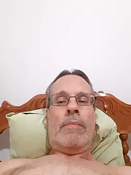 luiz303030 online show from 11/01/25, 05:20