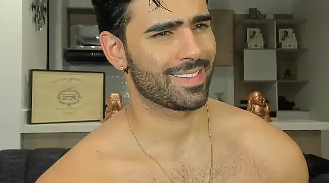 Snapshot of BradleySmithx chatting on 02/21/25, 04:51 BradleySmithx online show from 02/21/25, 04:51