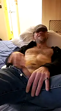 Snapshot of eddouxxx78 chatting on 12/18/24, 05:21 eddouxxx78 online show from 12/18/24, 05:21