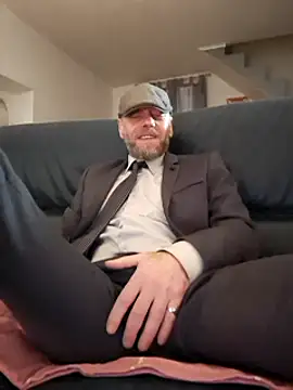 Snapshot of eddouxxx78 chatting on 01/11/25, 05:07 eddouxxx78 online show from 01/11/25, 05:07