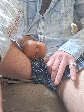 Snapshot of eddouxxx78 chatting on 10/31/25, 10:38 eddouxxx78 online show from 10/31/25, 10:38