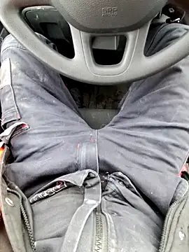 eddouxxx78 online show from 12/15/25, 12:20