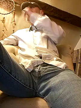 eddouxxx78 online show from 05/17/26, 04:43