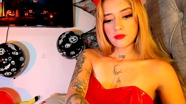 Sabrina Cole online show from 11/02/25, 04:04