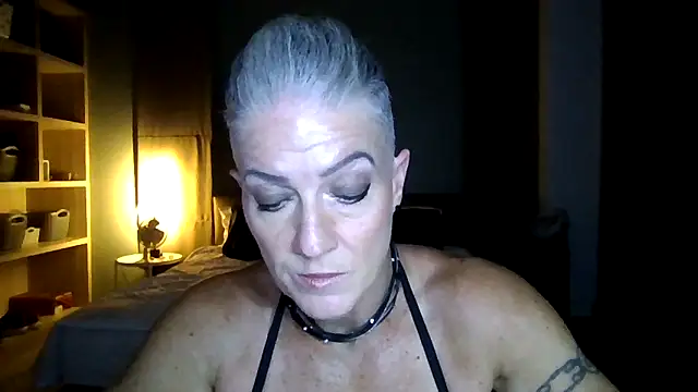 Snapshot of Devon2020 chatting on 11/05/25, 11:43 Devon2020 online show from 11/05/25, 11:43