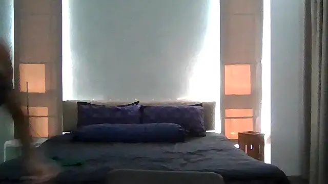 Snapshot of Devon2020 chatting on 11/16/25, 07:36 Devon2020 online show from 11/16/25, 07:36