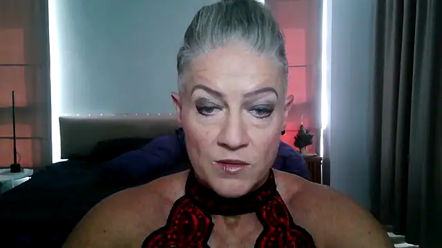 Snapshot of Devon2020 chatting on 12/15/25, 08:07 Devon2020 online show from 12/15/25, 08:07