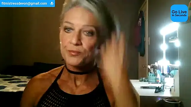 Devon2020 online show from 05/29/26, 02:42