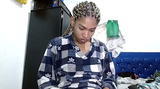 angelamarie1 online show from 01/04/25, 12:49