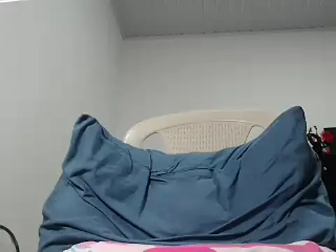 Snapshot of pamelabigcock69 chatting on 11/15/25, 08:05 pamelabigcock69 online show from 11/15/25, 08:05