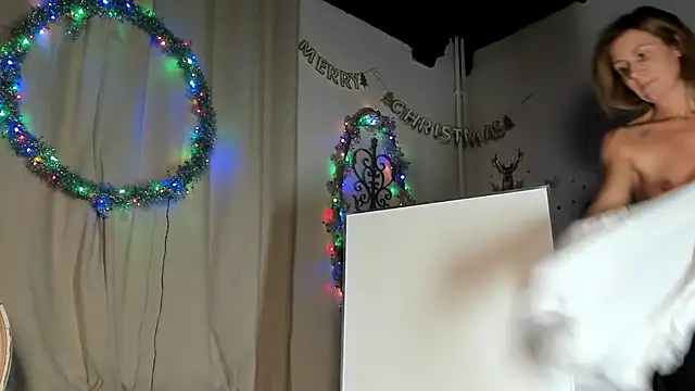 Lola Belgium online show from 12/23/24, 04:17