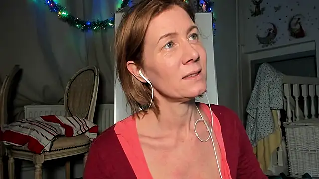 Lola Belgium online show from 01/11/25, 04:03