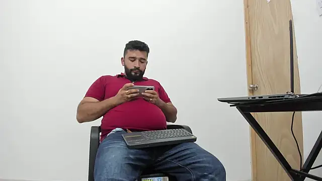 Snapshot of isearchcompany chatting on 11/02/25, 05:37 isearchcompany online show from 11/02/25, 05:37