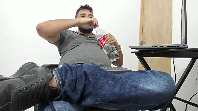 Snapshot of isearchcompany chatting on 11/04/25, 11:26 isearchcompany online show from 11/04/25, 11:26