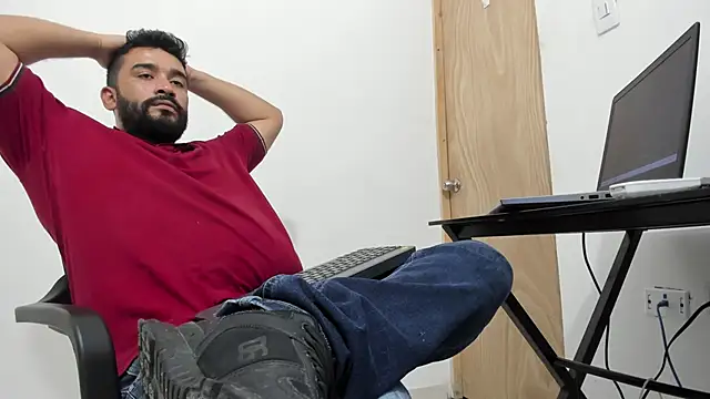 Snapshot of isearchcompany chatting on 11/06/25, 02:34 isearchcompany online show from 11/06/25, 02:34