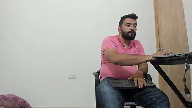 Snapshot of isearchcompany chatting on 11/11/25, 09:59 isearchcompany online show from 11/11/25, 09:59